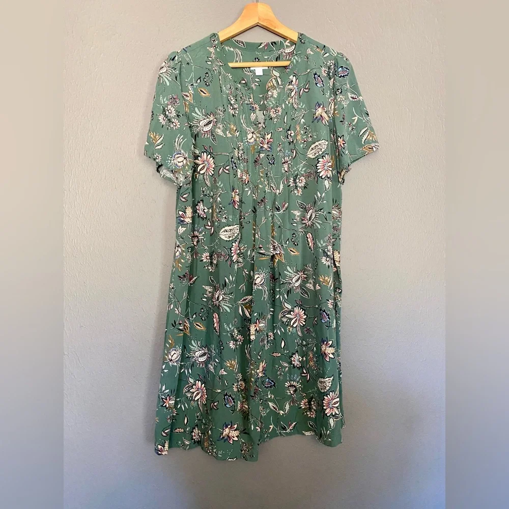 J. Jill Sage Green Floral Short Sleeve Pin Tuck Pullover Midi Dress Size M - Picture 7 of 11